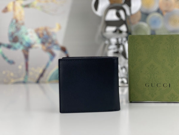 グッチ財布コピー背面デザイン